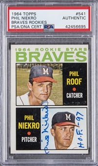 1964 Topps #541 Phil Niekro Signed Rookie Card – HOF (dec. 2020) – PSA/DNA